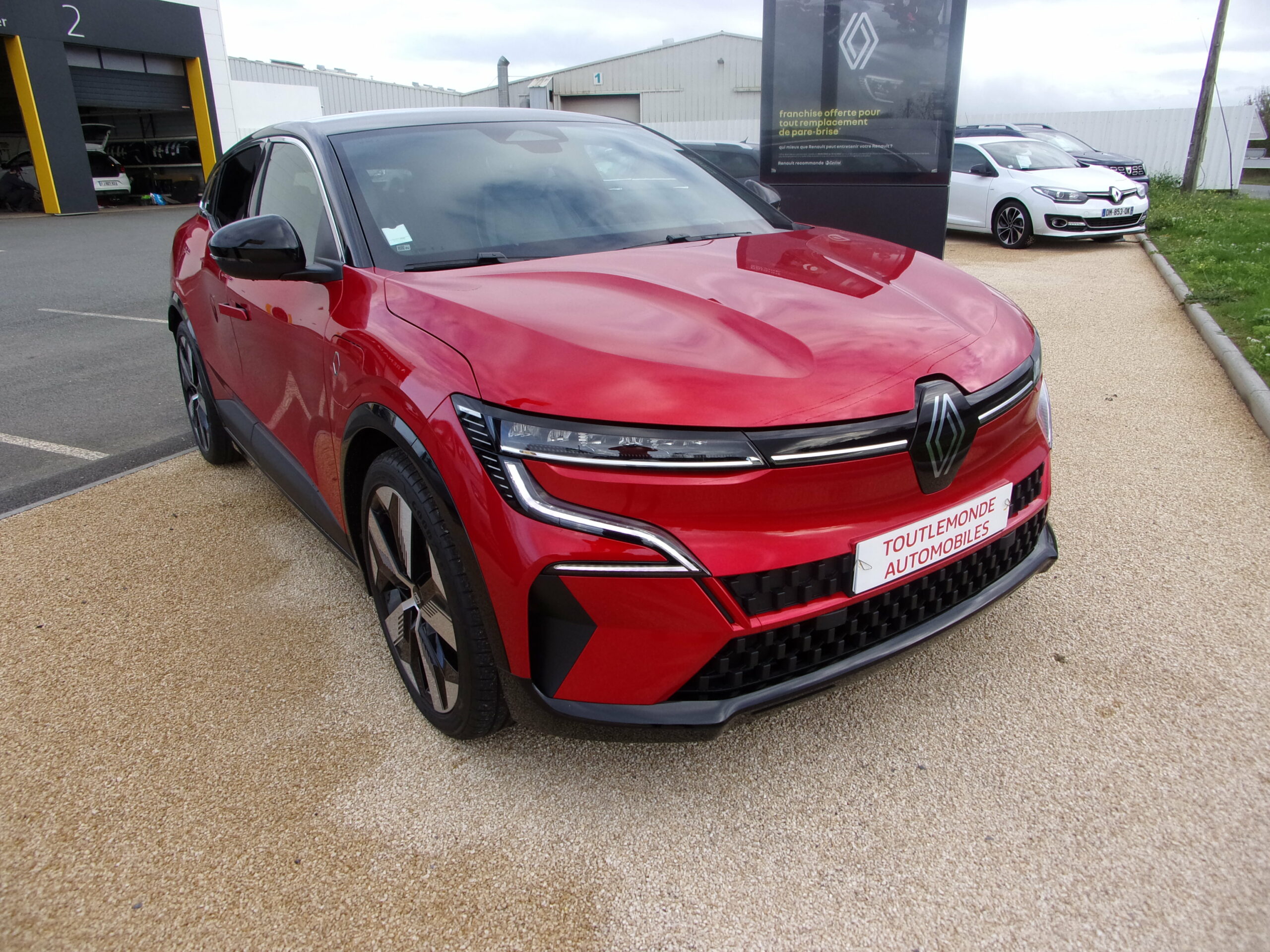 NOUVELLE RENAULT MEGANE 100 % ELECTRIQUE