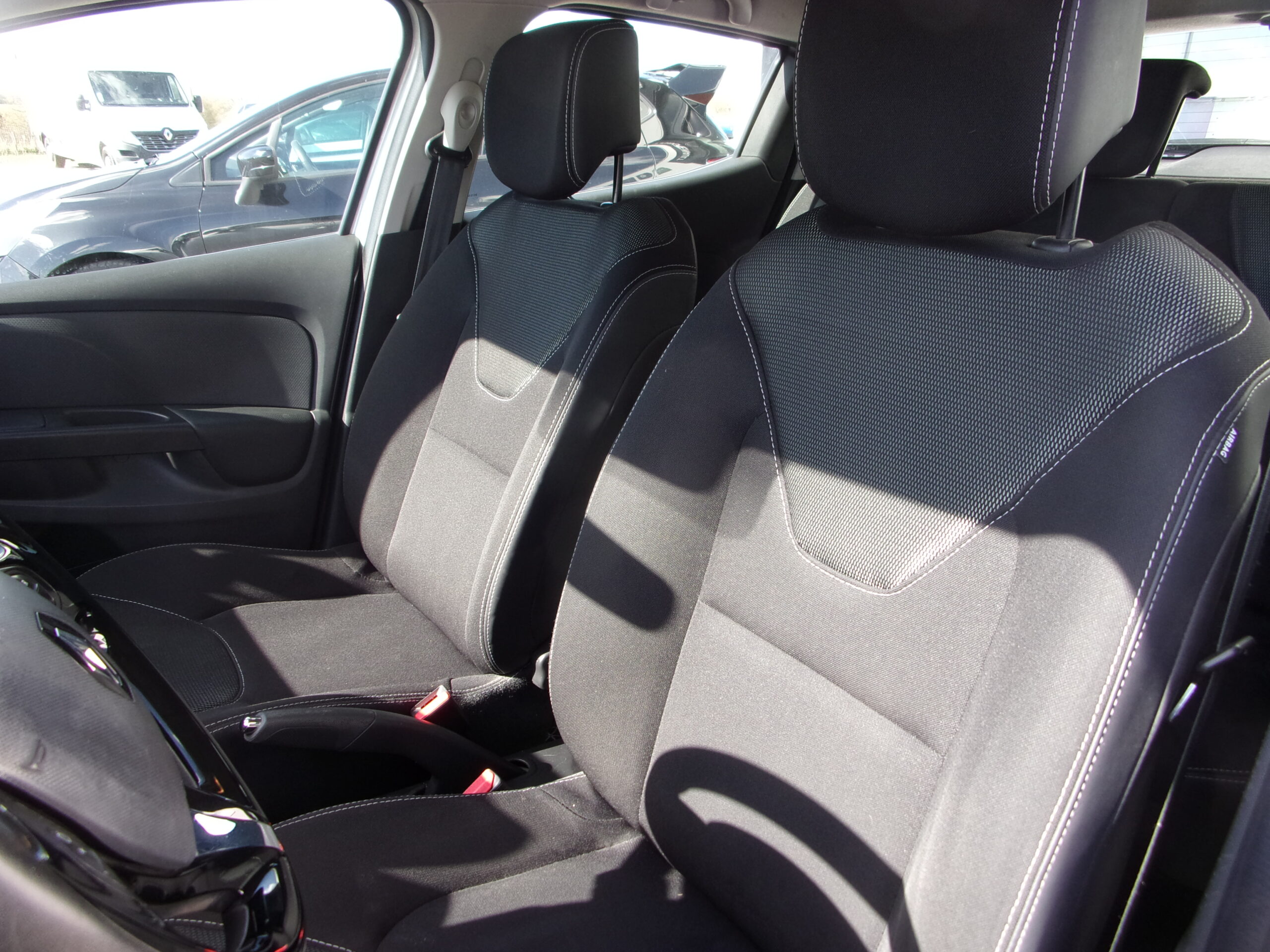 RENAULT CLIO IV BUSINESS DCI 90 ENERGY ECO2