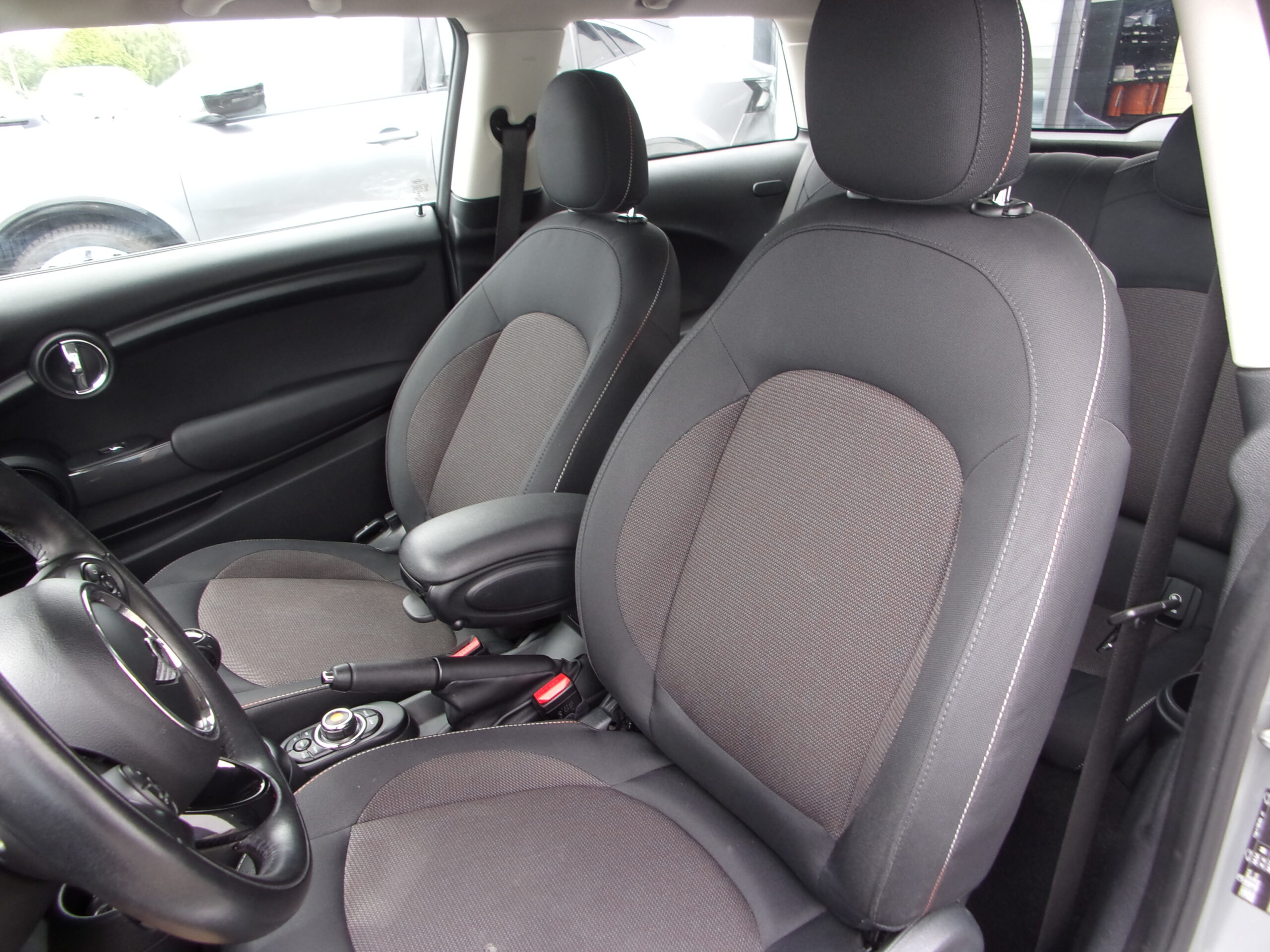 MINI HATCH 3 PORTES F56 LCI D116 CH