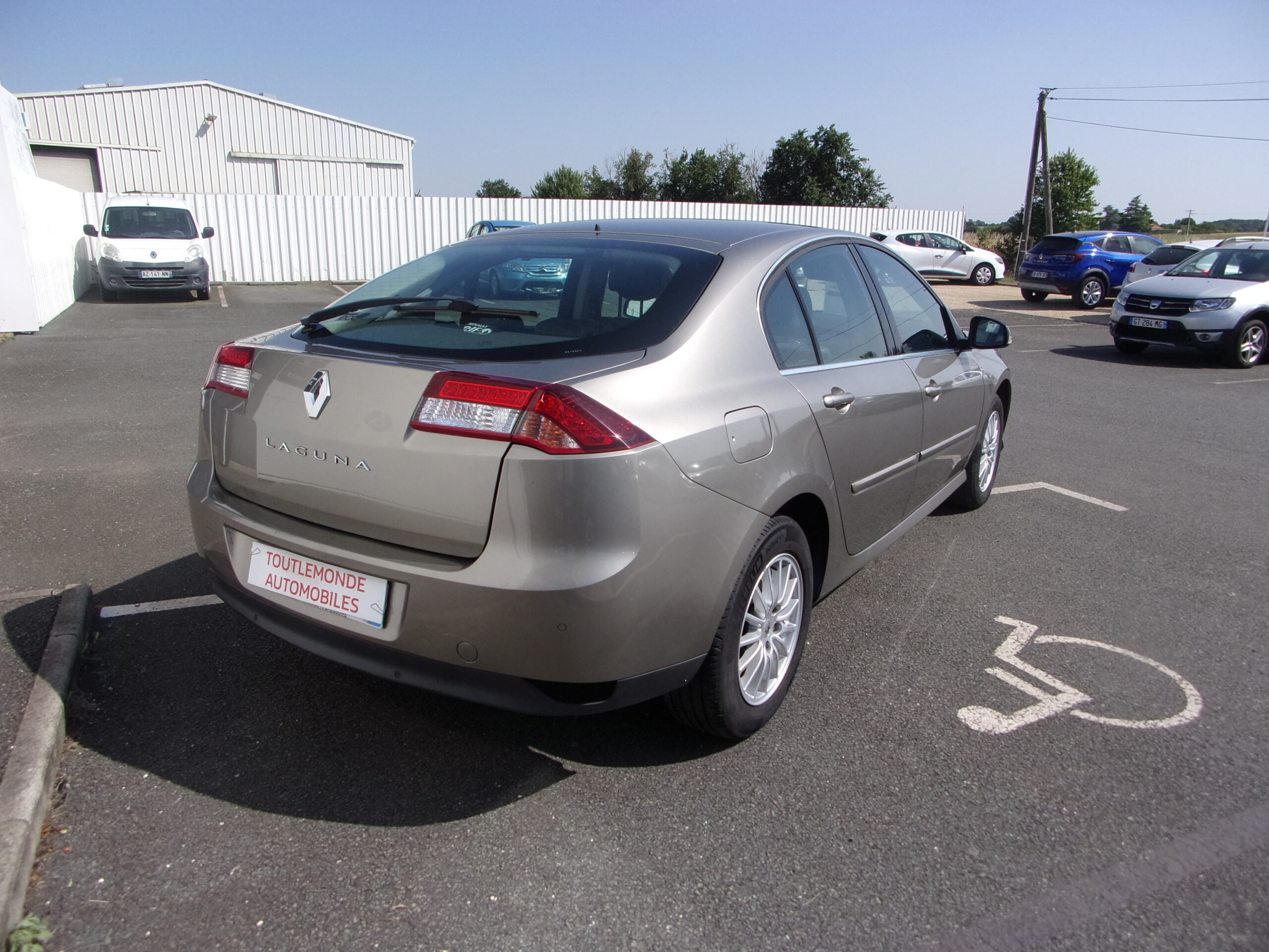 RENAULT LAGUNA