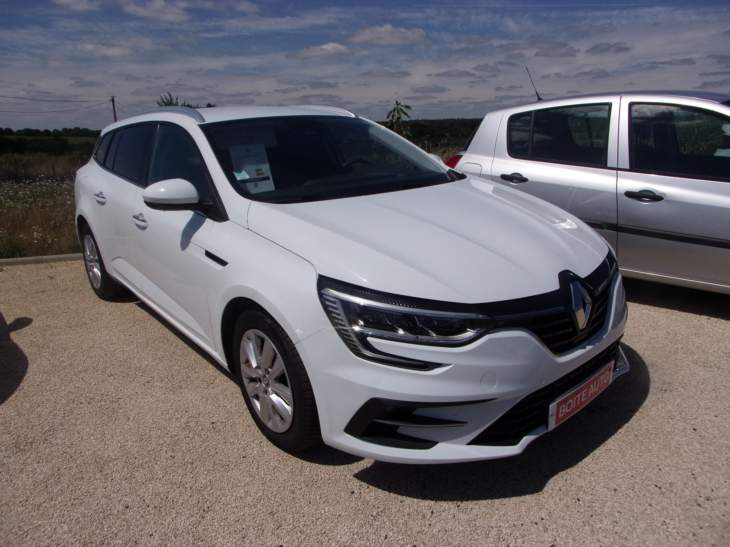 RENAULT MEGANE IV ESTATE BLUE DCI 115