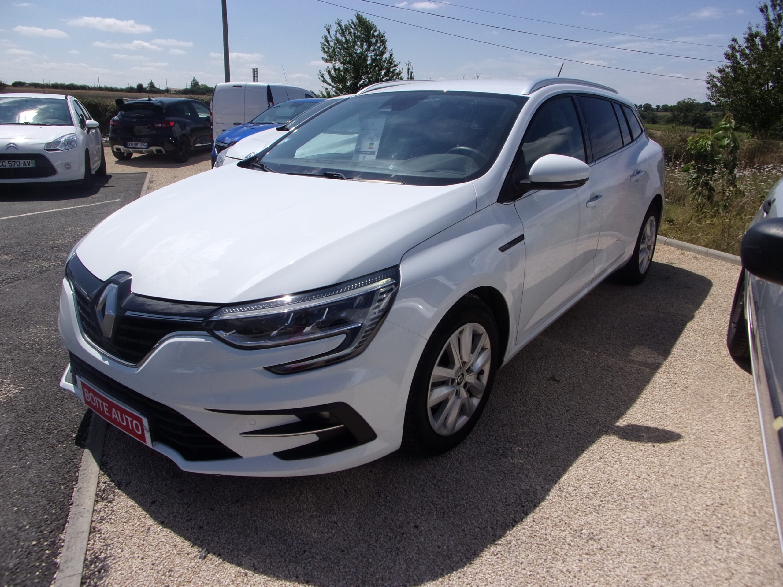 RENAULT MEGANE IV ESTATE BLUE DCI 115
