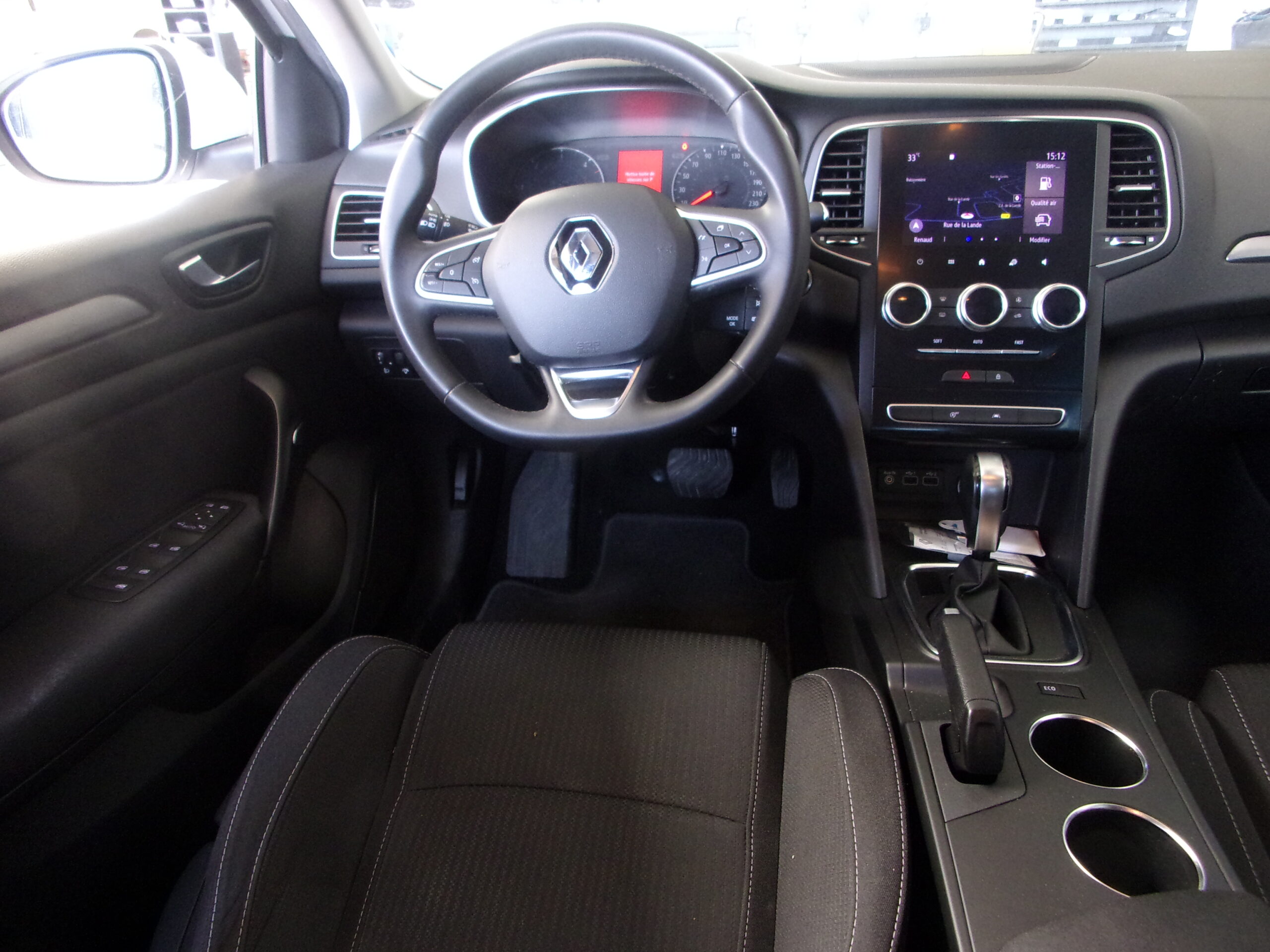 RENAULT MEGANE IV ESTATE BLUE DCI 115