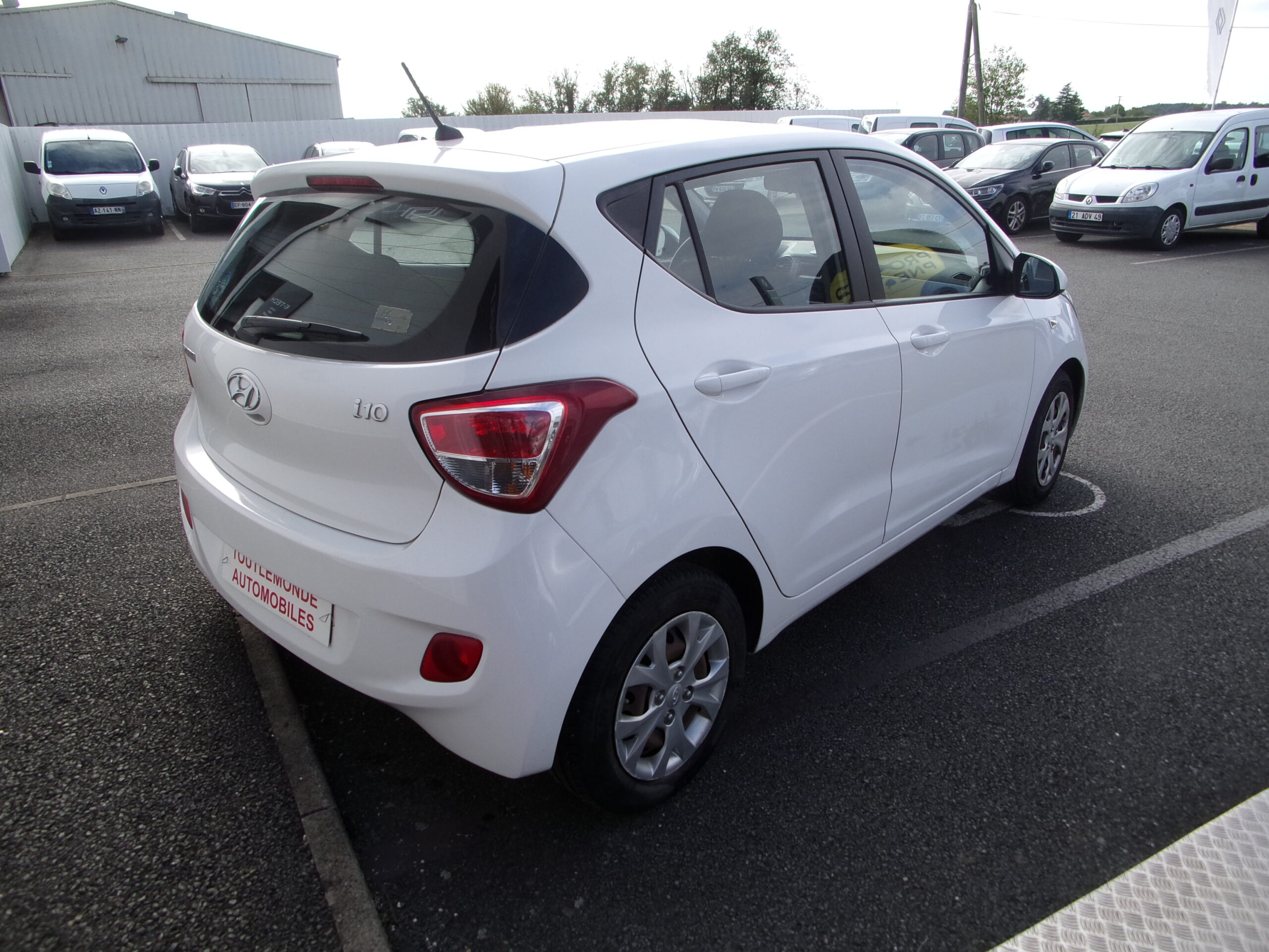 HYUNDAI i10