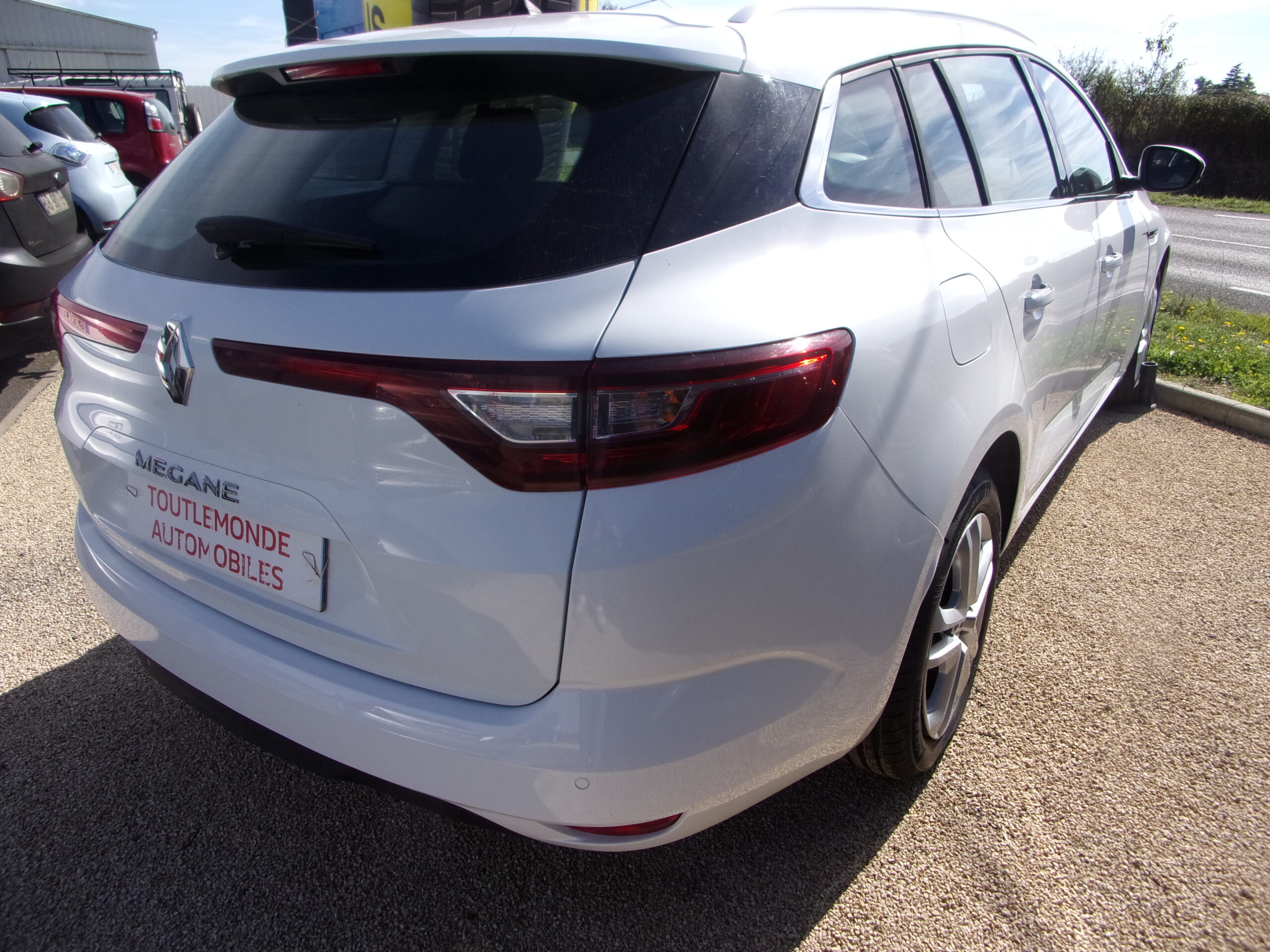 RENAULT MEGANE IV ESTATE BUSINESS