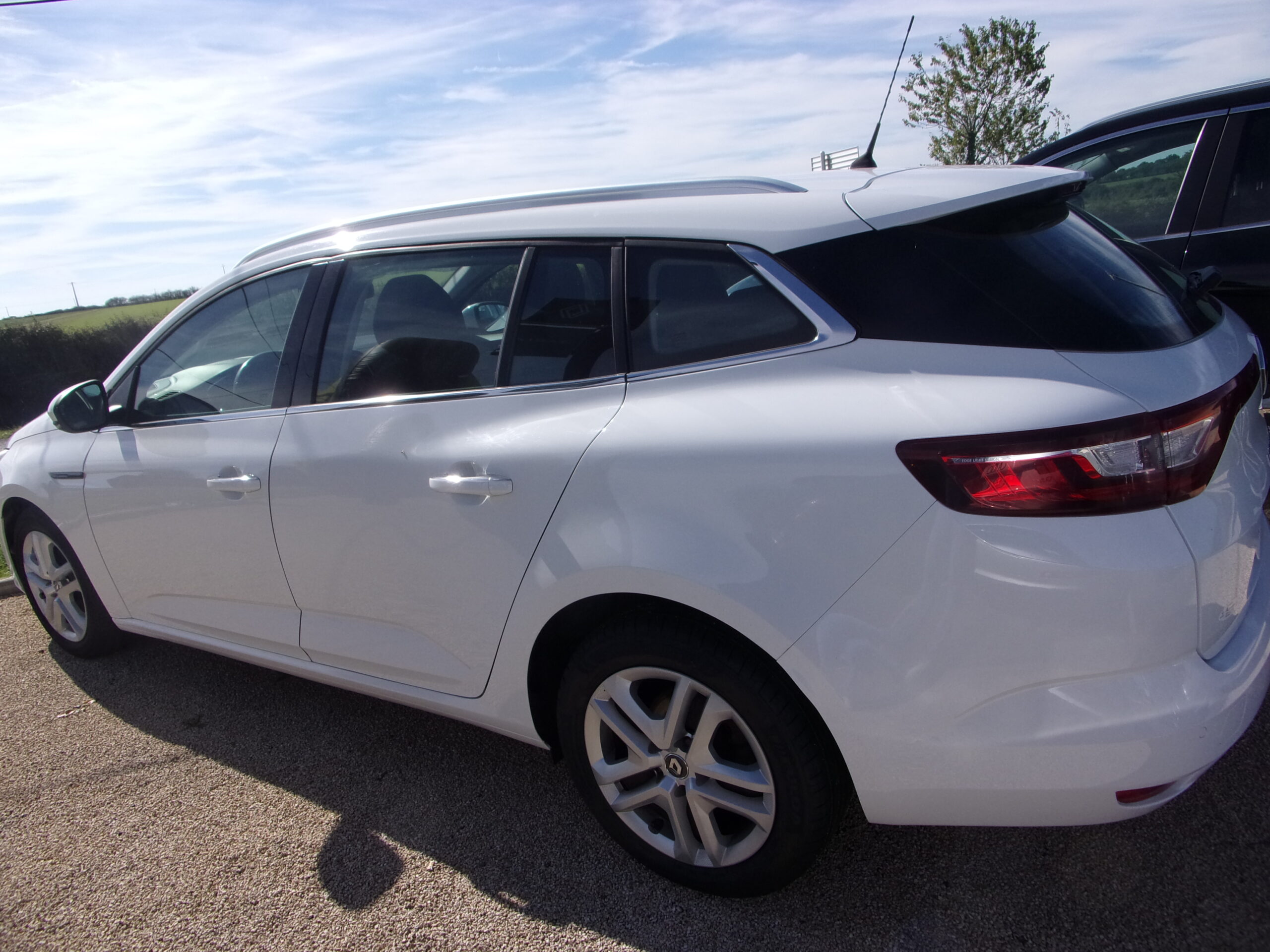 RENAULT MEGANE IV ESTATE BUSINESS