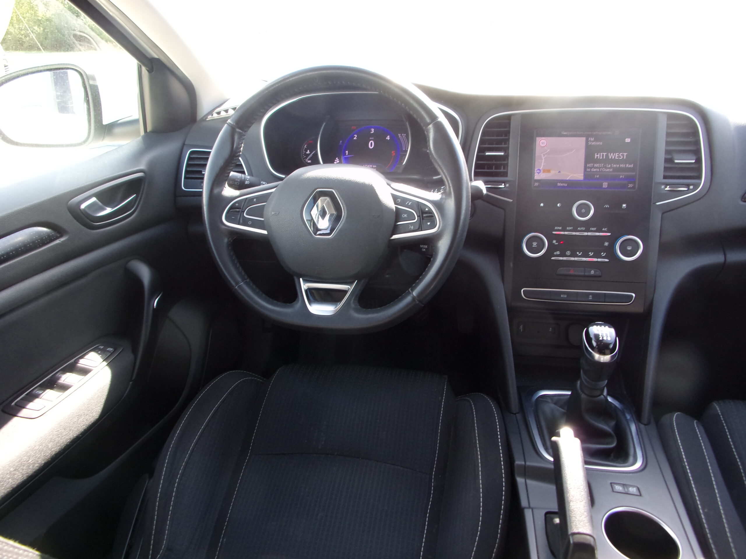 RENAULT MEGANE IV ESTATE BUSINESS