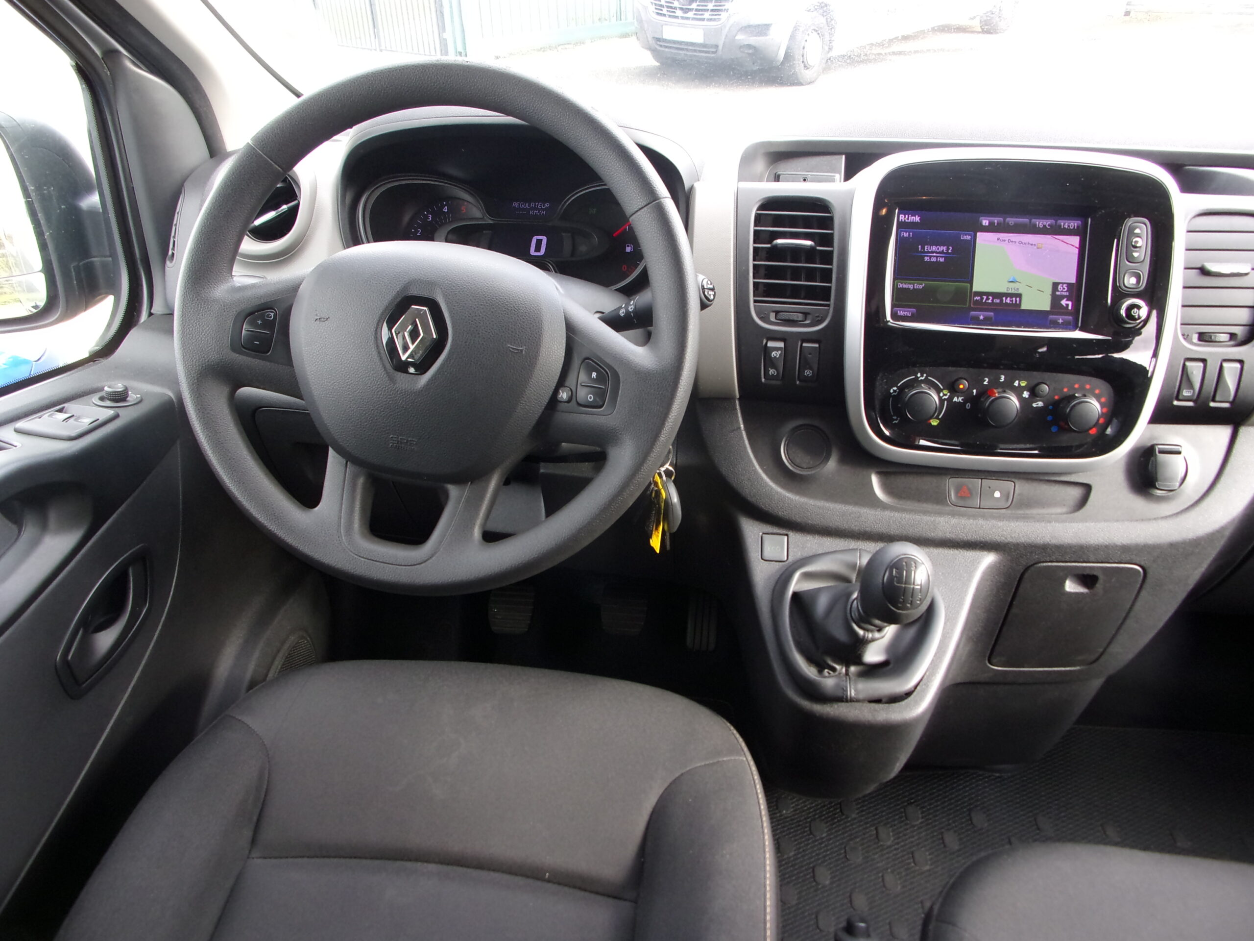 RENAULT TRAFIC COMBI ZEN L2 DCI 125 ENERGYS