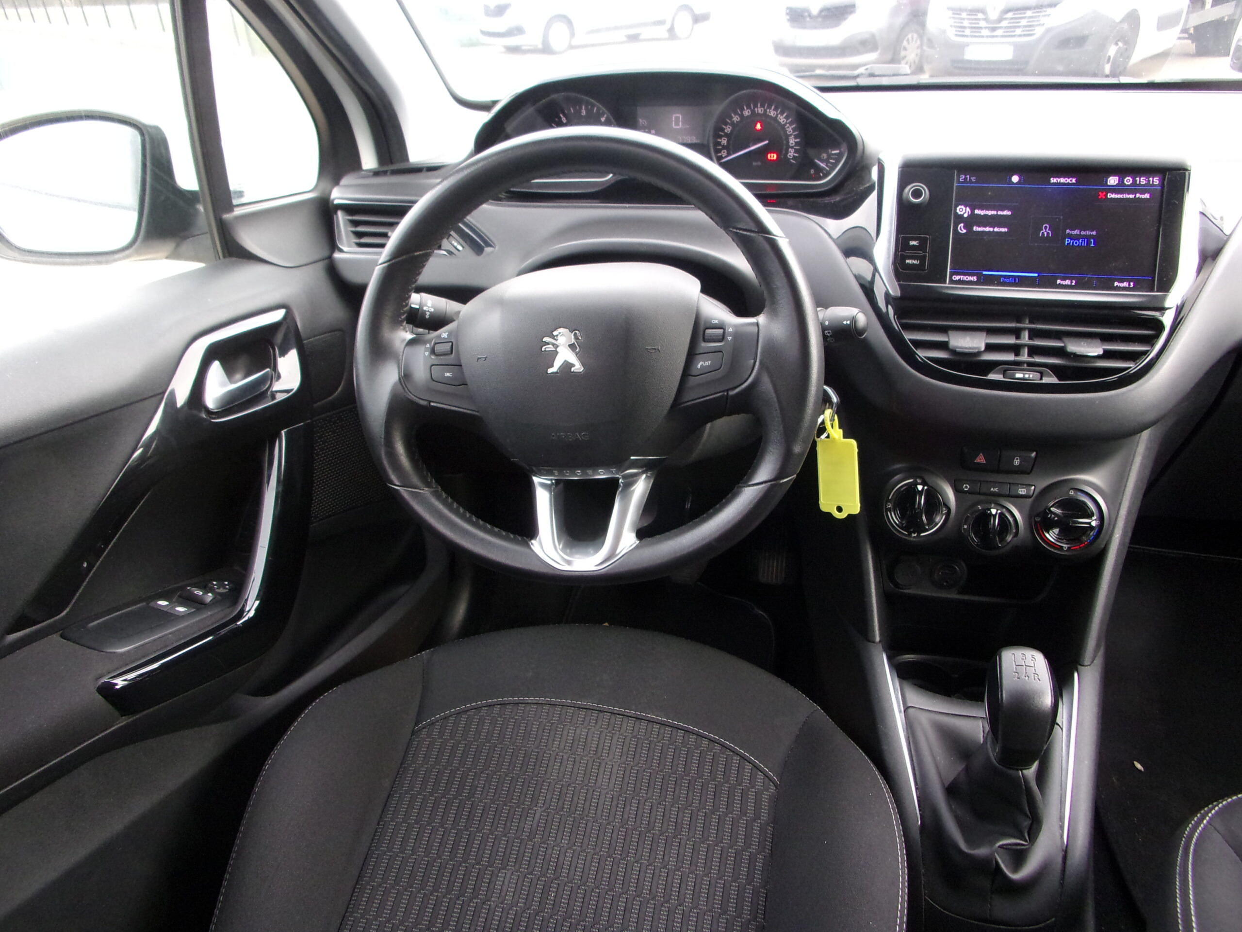 PEUGEOT 208 BUSINESS 1.6 BLUE HDI 75 CH