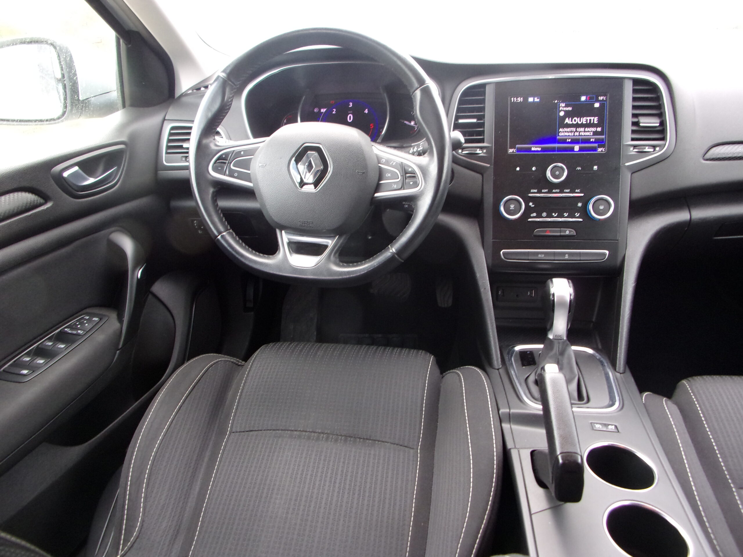 RENAULT MEGANE IV BERLINE BUSINESS
