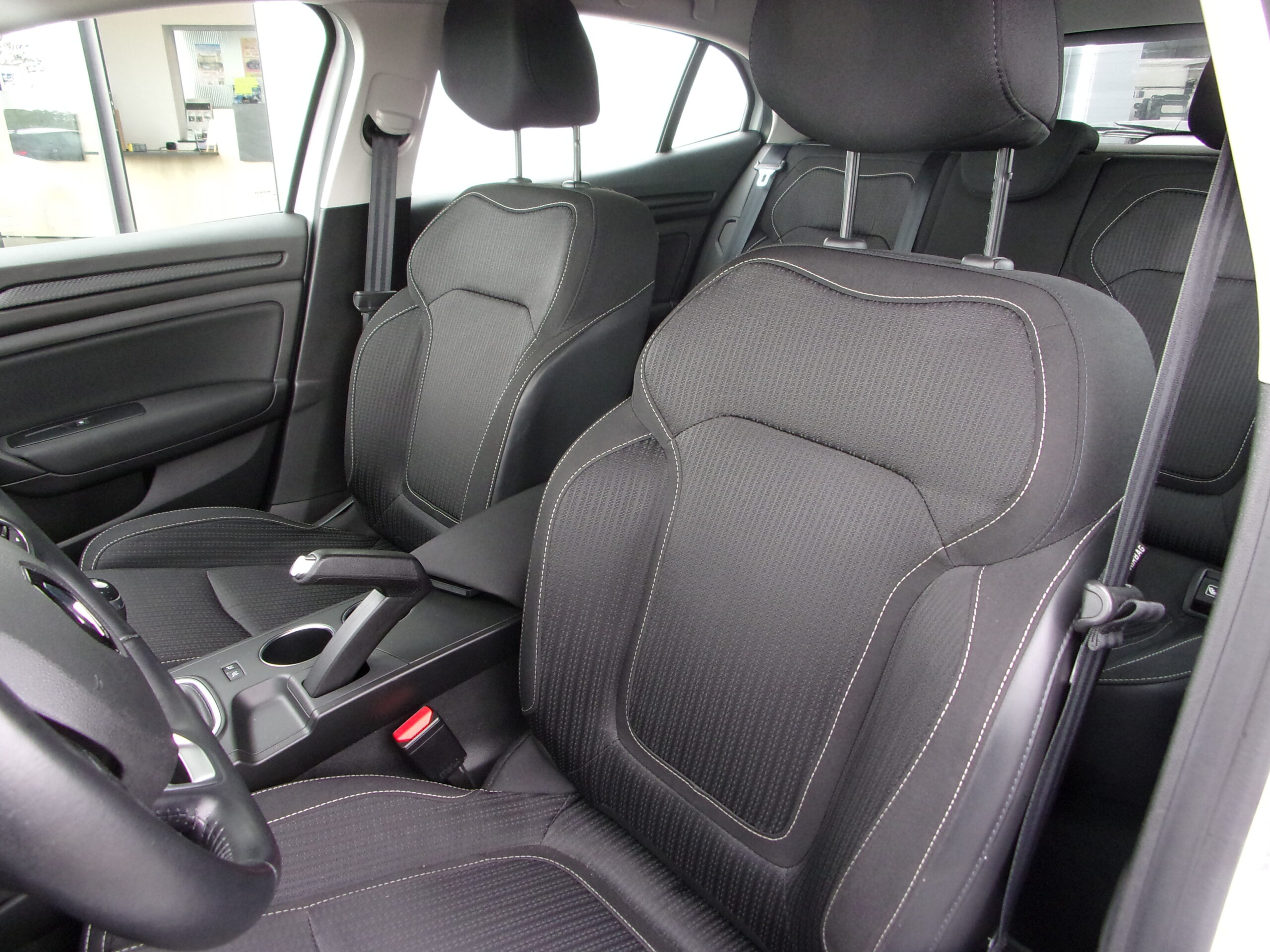 RENAULT MEGANE IV BERLINE BUSINESS