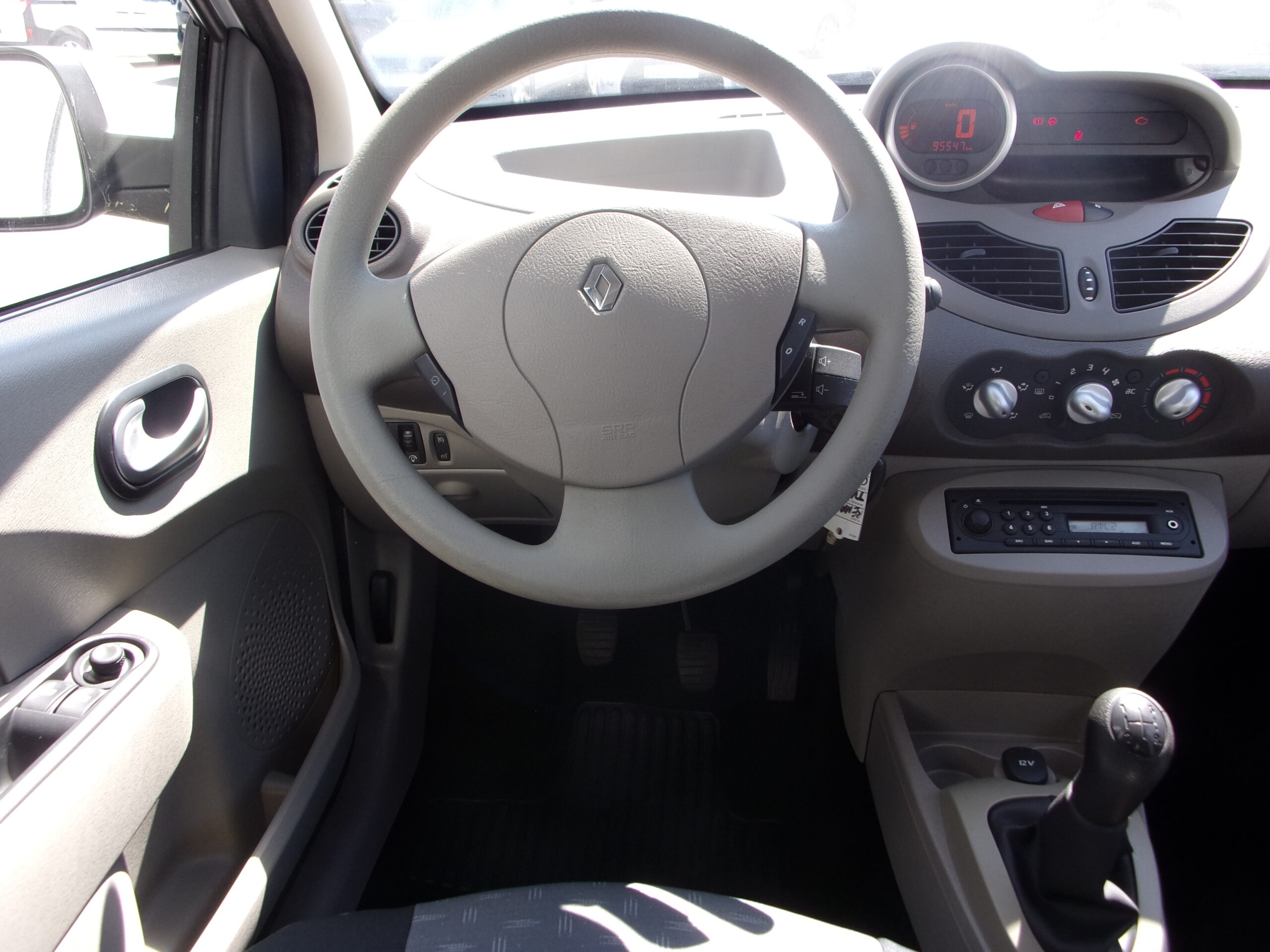RENAULT TWINGO II EXPRESSION 1.5 DCI 65 eco2