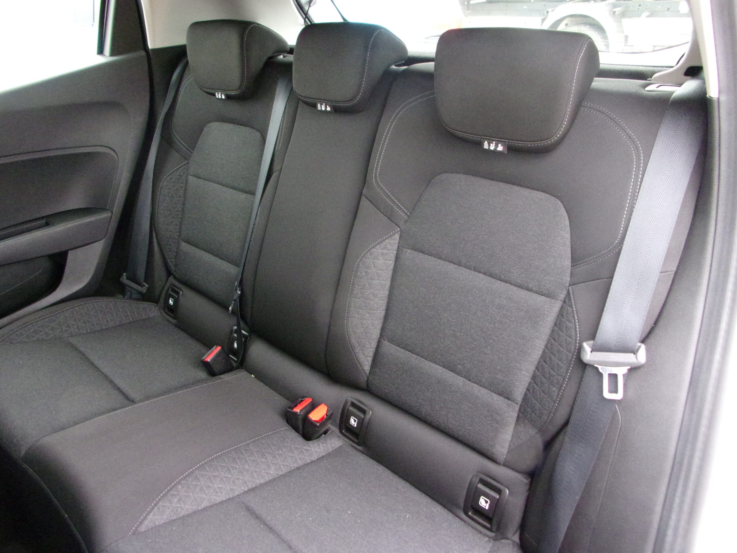 RENAULT CLIO V BUSINESS BLUE DCI 85